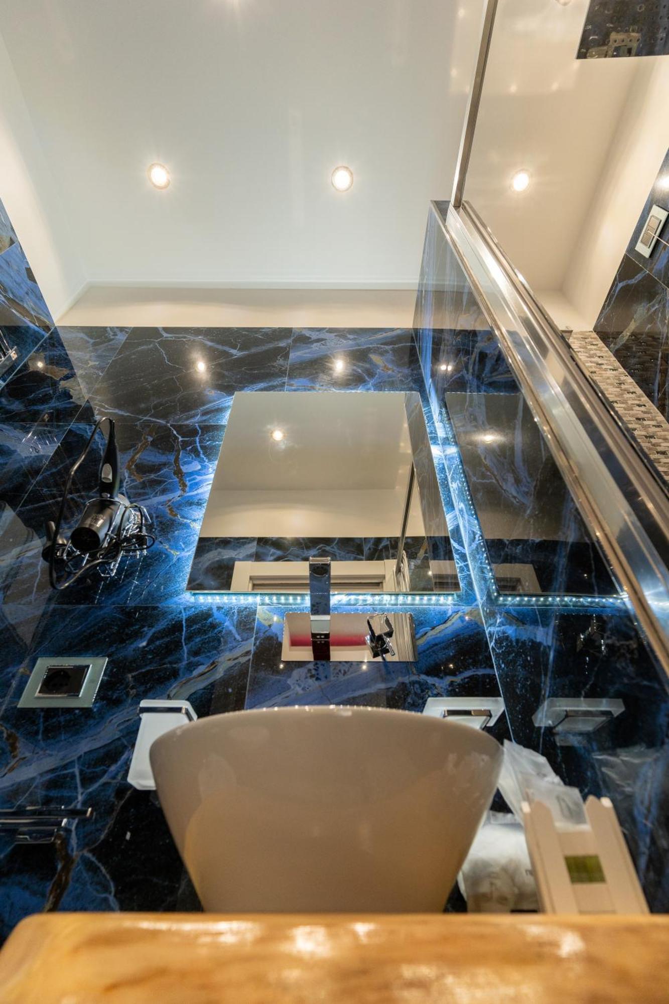Suites Matteotti 57 Civitavecchia Exteriör bild