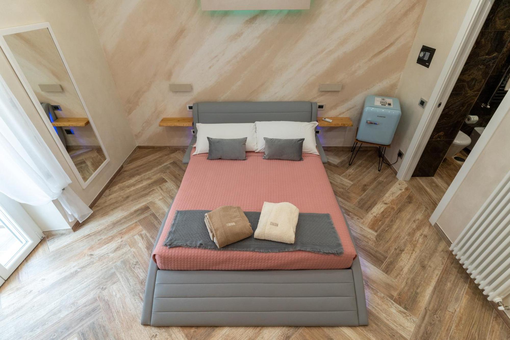 Suites Matteotti 57 Civitavecchia Exteriör bild